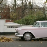 Londres en otoño coche rosa
