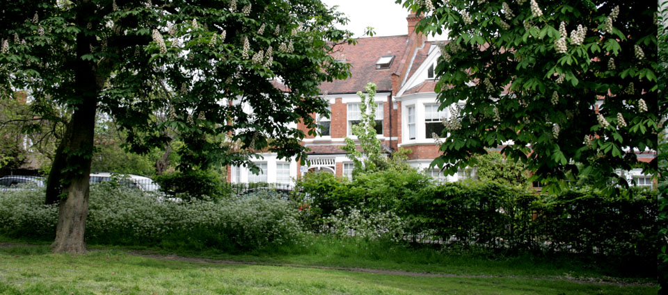 Vivir en Queen's Park